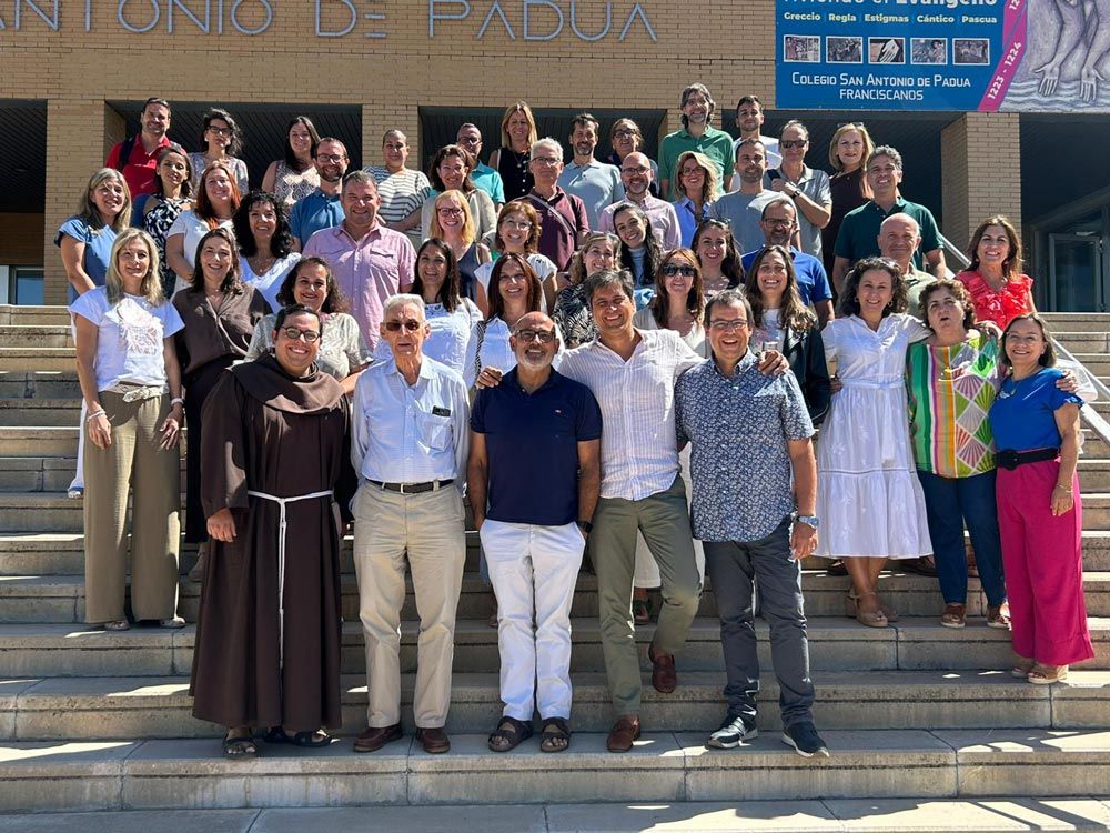 Inicio de curso en el Colegio San Antonio de Padua de Cáceres: “Siente con todo el corazón”