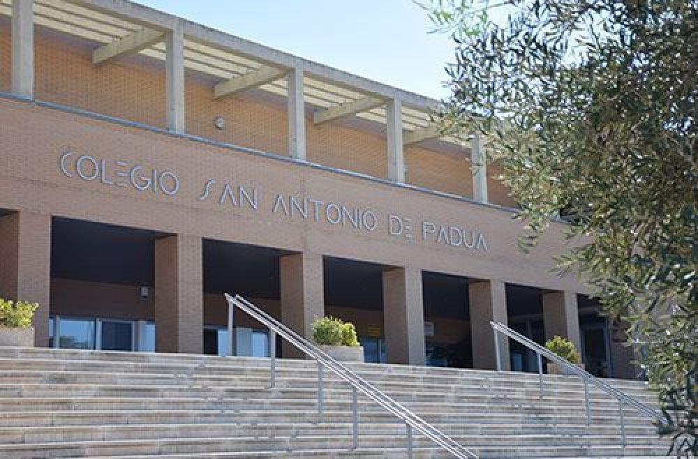 Se concede la Medalla de Extremadura al Colegio San Antonio de Cáceres